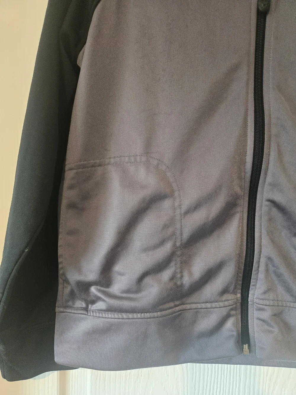 Under Armour Men’s Gray & Black Full-Zip Hooded Performance Jacket
